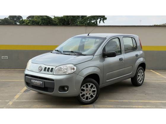FIAT UNO 1.0 EVO VIVACE 8V FLEX 4P MANUAL FIAT UNO 1.0 EVO VIVACE 8V FLEX 4P MANUAL
